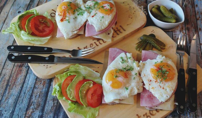 Best Food for Women Over 40 to Burn Fat Naturally: A Complete Guide